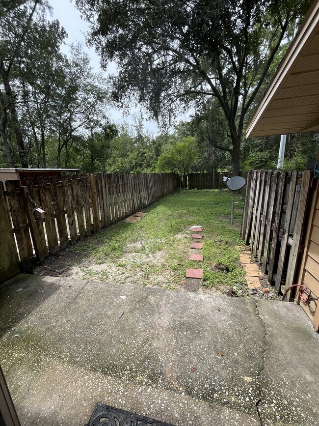 Building Photo - 7214 SW 44th Pl