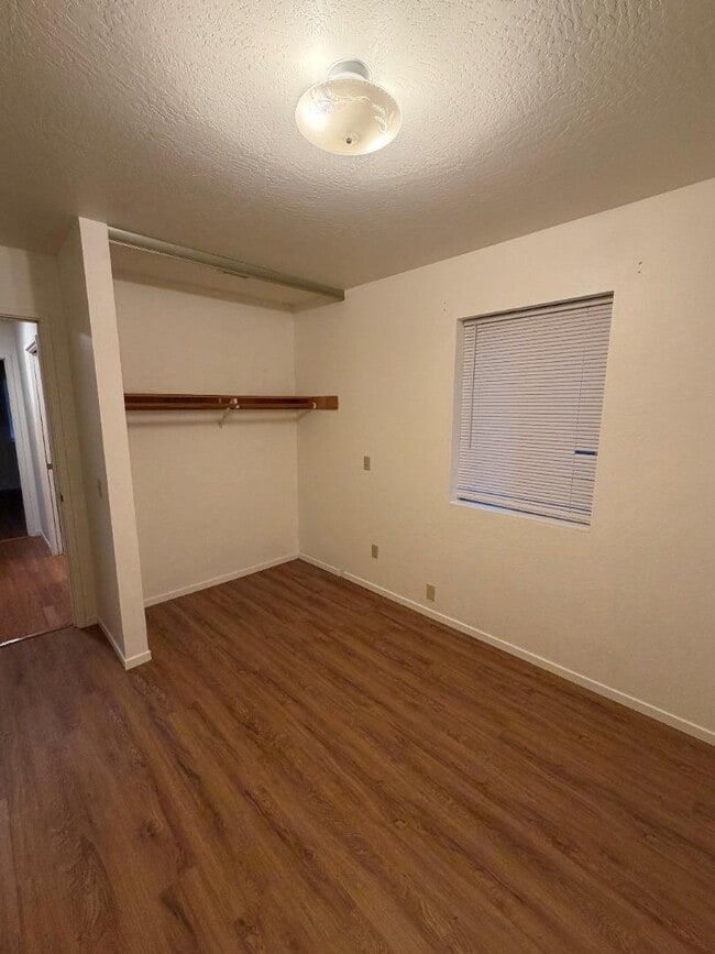 Building Photo - 11100 La Honda Rd