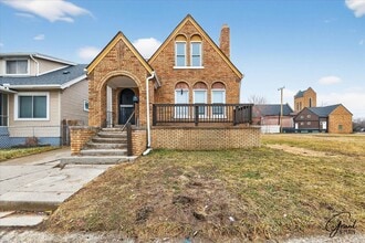 Building Photo - $1550 4 bedroom