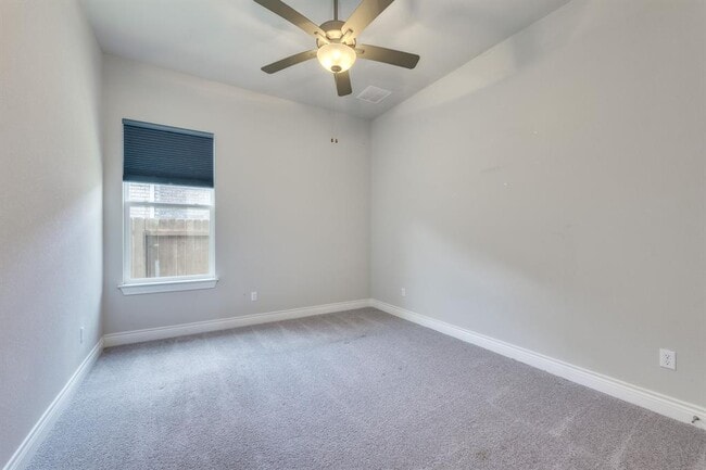 Building Photo - 101 Split Oak Dr