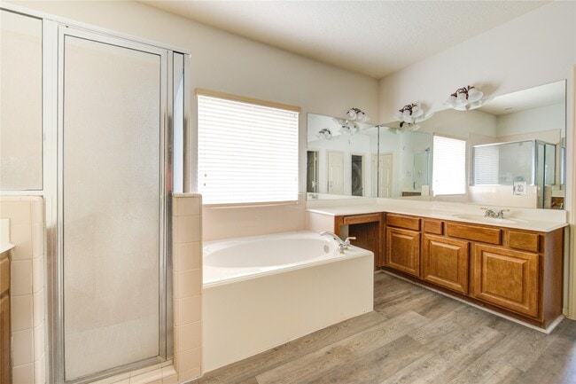 Building Photo - 800 Mulligan Ct