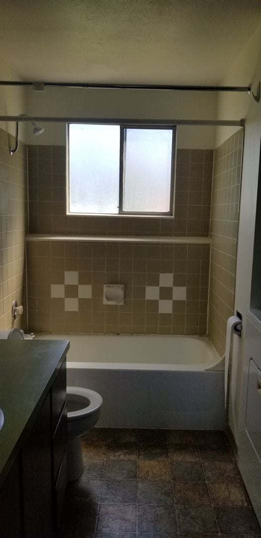 Building Photo - 345 NW Thomas St