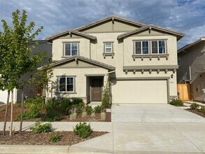 Building Photo - 2023 model home in solar community! Available 4/1