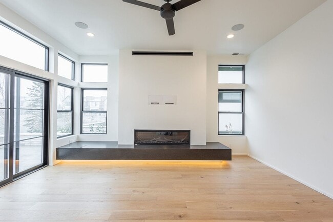 Building Photo - Brand New Townhouse in Luxury Neighborhood