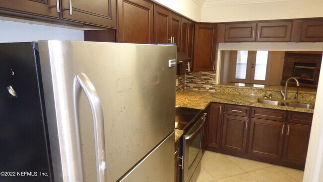 Building Photo - 5615 San Juan Ave