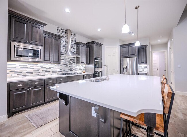 Building Photo - 227 Dally Ct