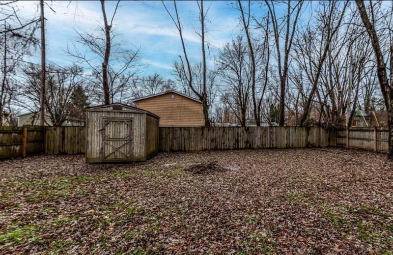 Building Photo - 635 Robin Dr