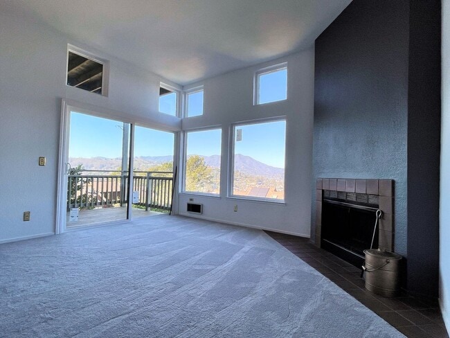 Building Photo - 515 Headlands Ct