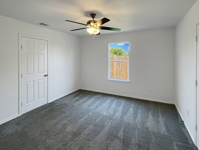 Building Photo - 437 S Cleburne Whitney Rd