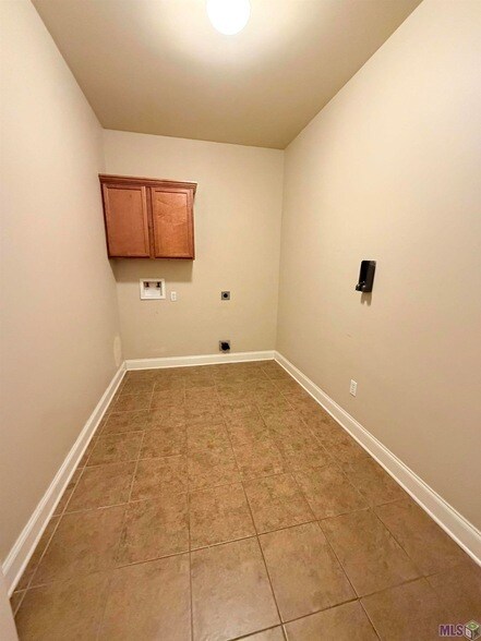 Building Photo - 41188 Lakeway Cove Ave