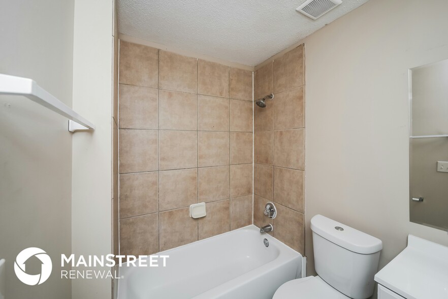 Building Photo - 4663 Royal View Dr