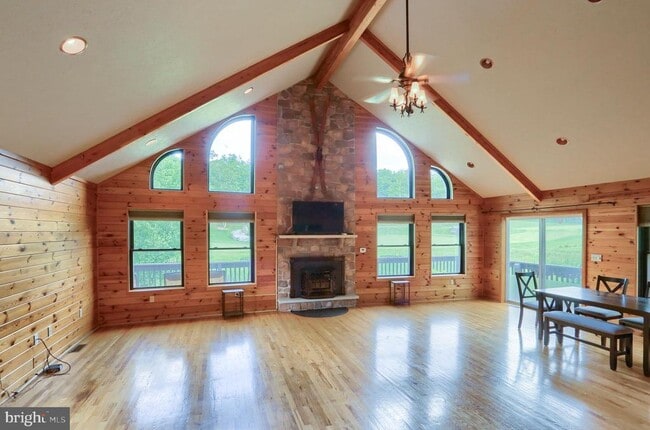 Building Photo - 125 Pebble Beach Dr