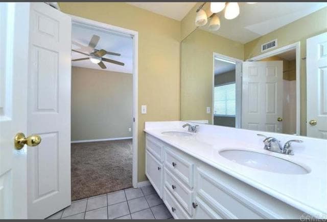 Primary Photo - 740 Esla Dr