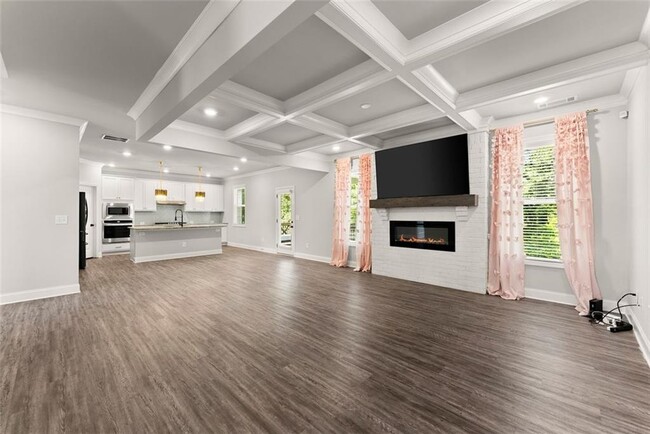 Building Photo - 4656 Silver Oak Dr SW