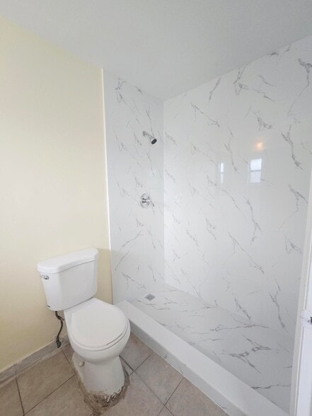 Building Photo - 3196 49th Ln S