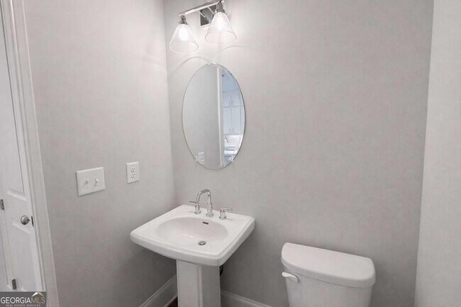 Building Photo - 1375 Walking Wy