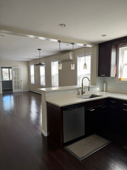 Building Photo - 6132 Booth St