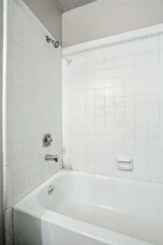 Building Photo - 2929 S 138th E Pl