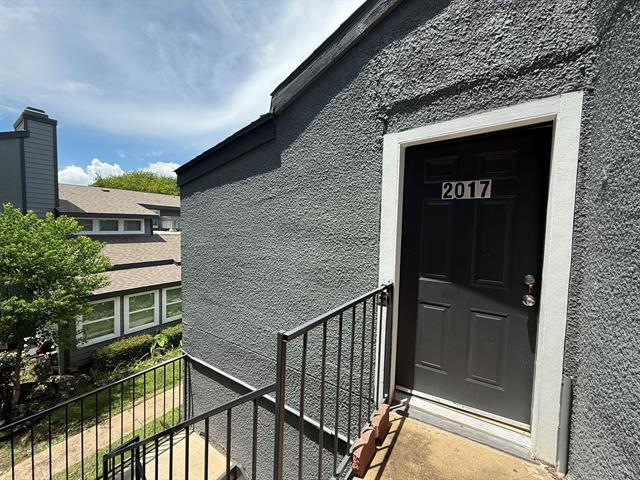 Building Photo - 9696 Walnut St