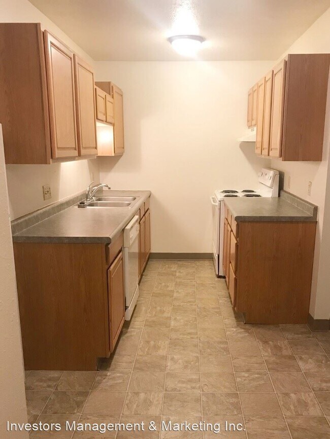 Building Photo - 2105 5th St NW