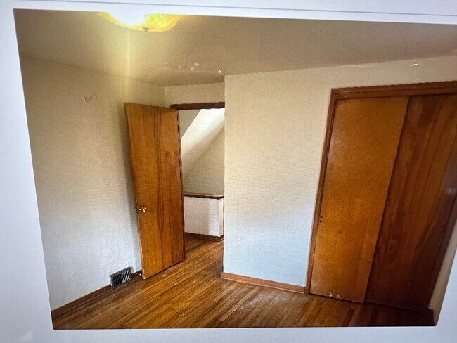 Building Photo - 1649 Westmont Ave