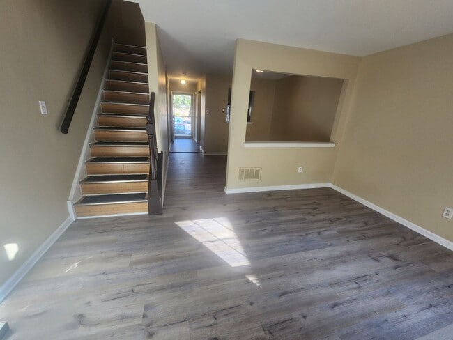 Building Photo - Patriot's Ridge 2 Bd / 1.5 Bth Condo in Central Bucks School District