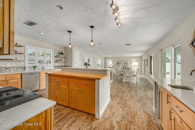 Building Photo - 458 Sandpiper Dr