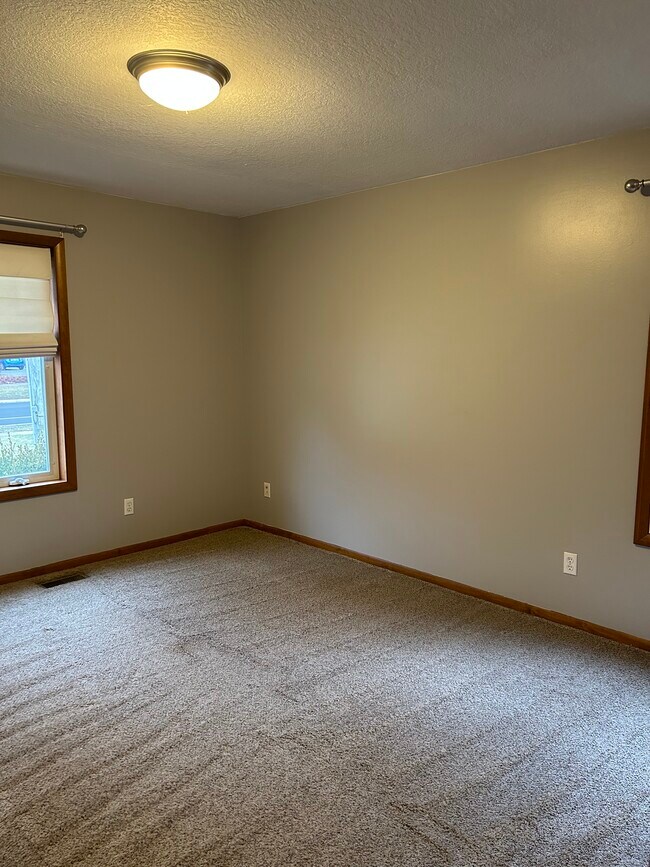 Building Photo - 3516 W Wackerly St