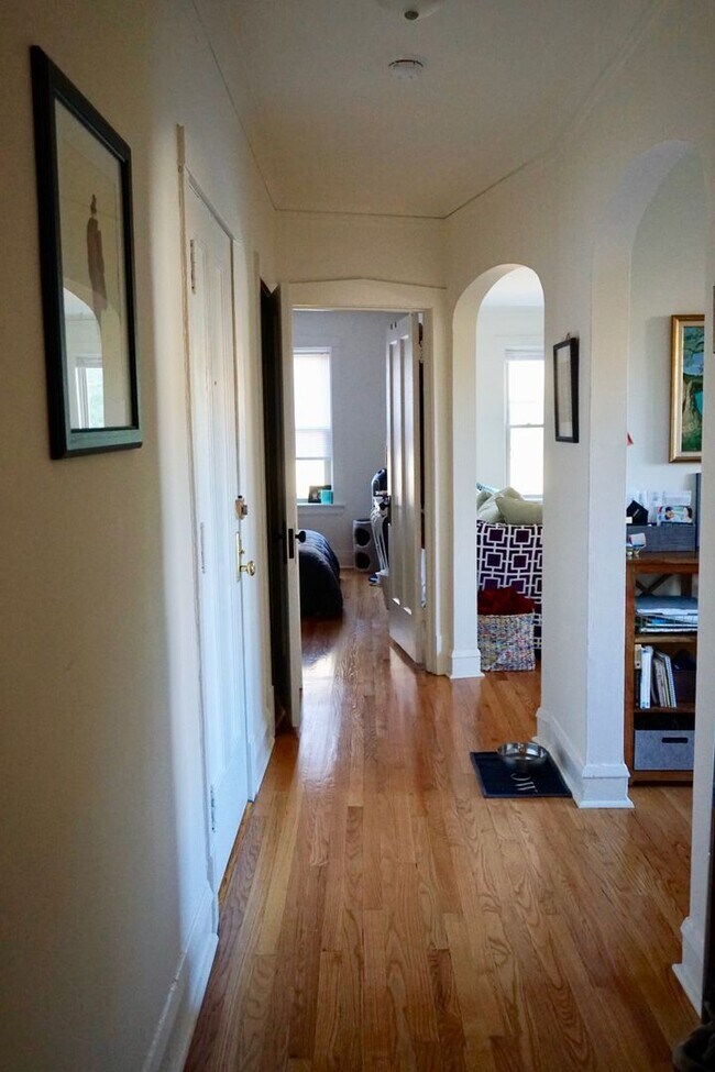 Building Photo - Spacious Renovated 2 Bedroom in North Park