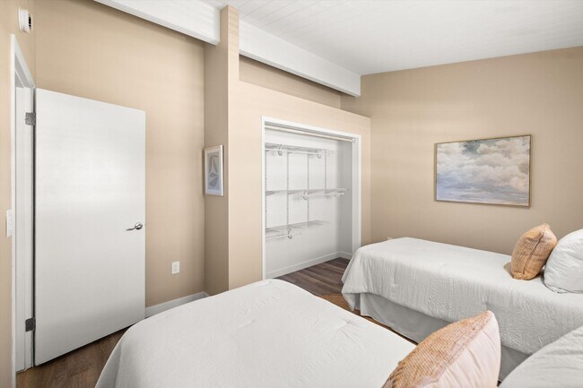 Building Photo - Leadbetter Lofts