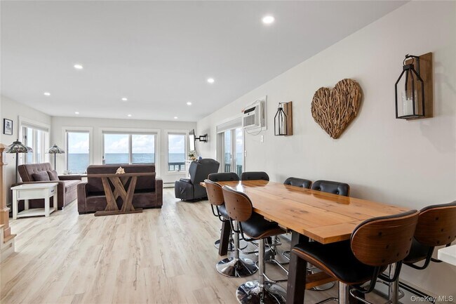 Building Photo - 19 Pine Ln