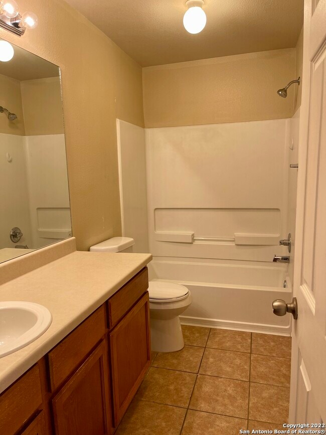 Building Photo - 10714 Mathom Landing