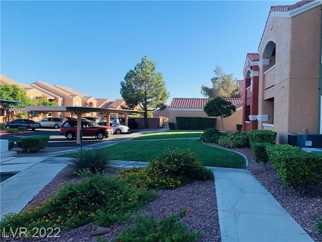 Building Photo - 8101 W Flamingo Rd