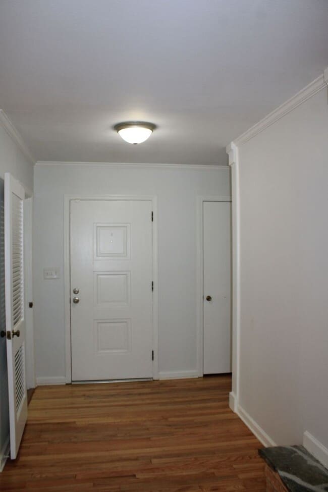 Building Photo - 3 Bedroom 2 bath W/ Bonus In Hammond Hills