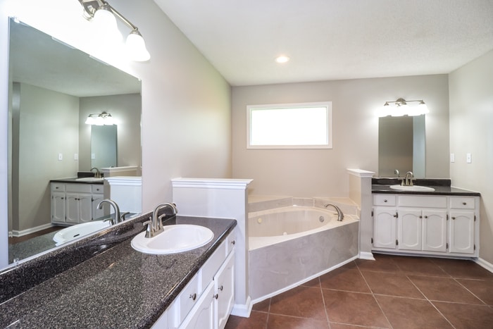 Building Photo - 1858 Carlyn Cove