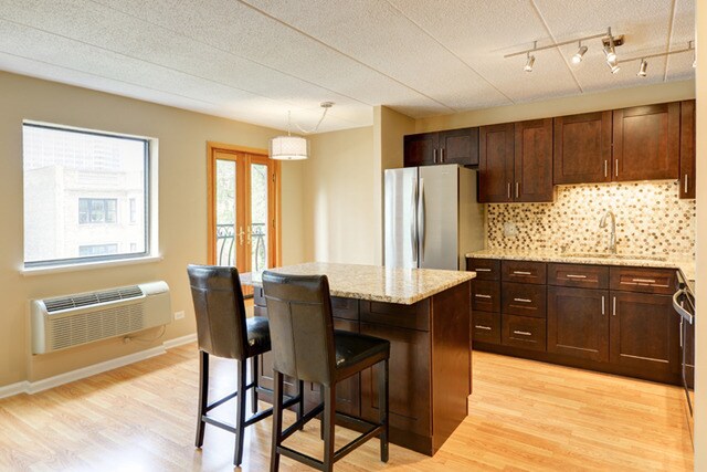 Building Photo - 711 W Gordon Ter