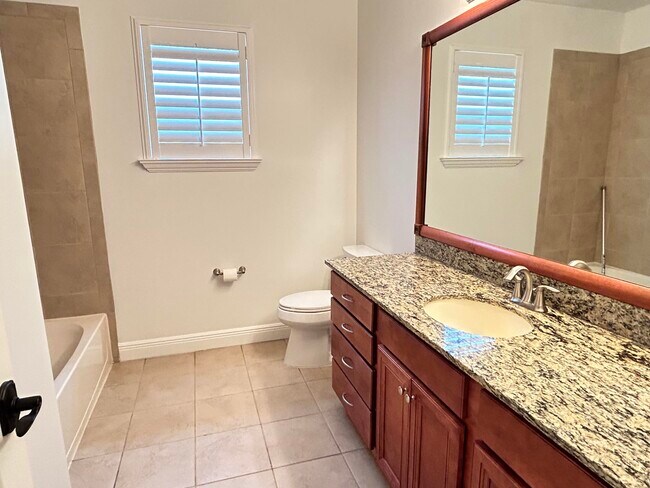 Building Photo - 2024 Foxtail View Ct