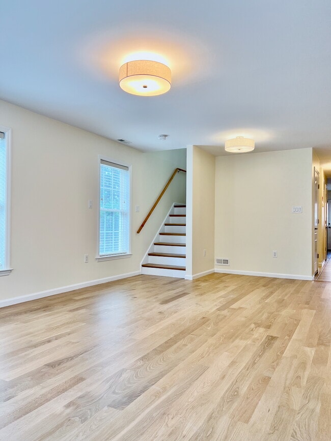 Building Photo - 67 Clarendon Ave