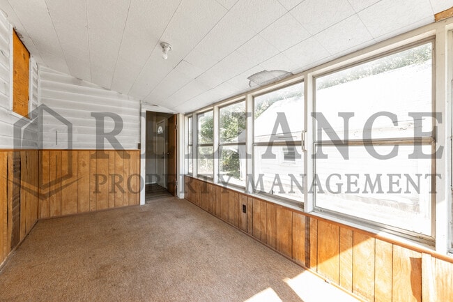 Building Photo - 440 S Osage St