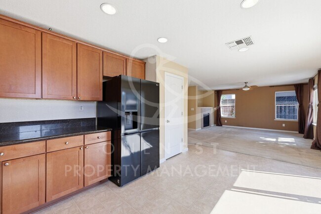 Building Photo - 2708 Woodfield Way