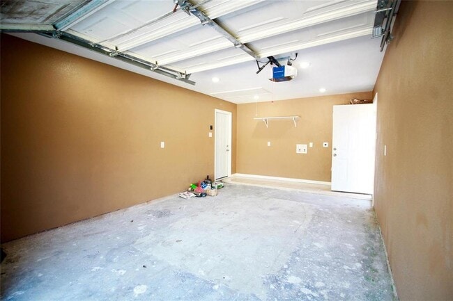 Building Photo - 4523 Donalbain Dr
