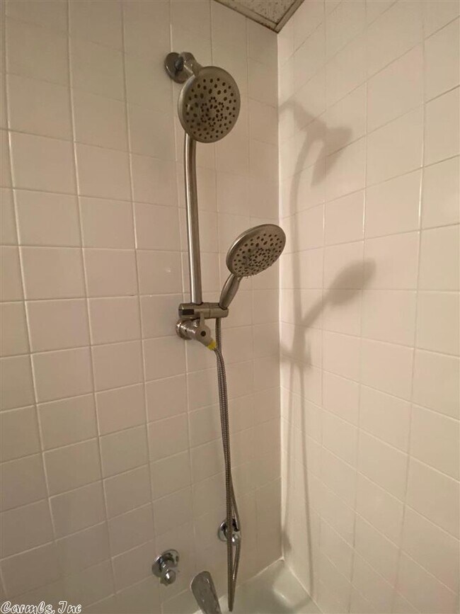 Building Photo - 4501 Hickory Ave