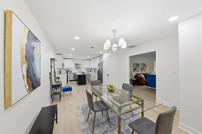 Building Photo - 3488 Richmond Dr SE