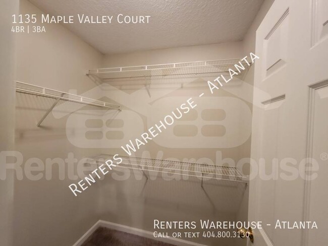 Building Photo - Great Townhouse in Union City&#039;s Maple...
