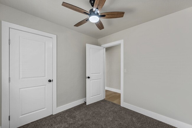 Building Photo - 5 Bedroom