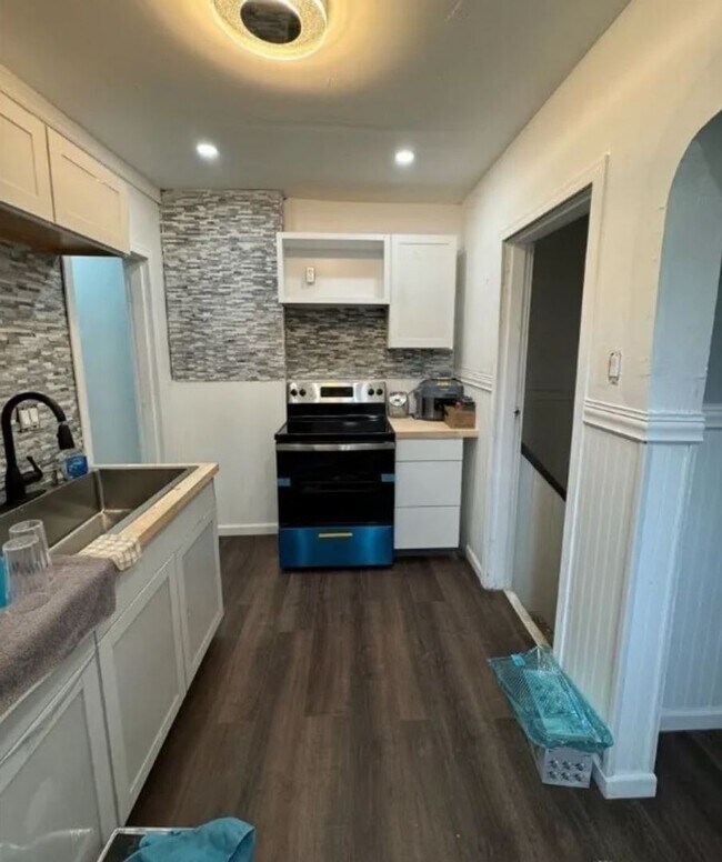 Building Photo - Osmond Duplex