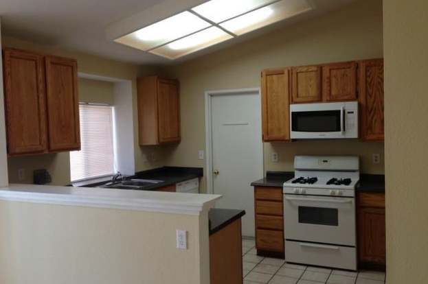 Building Photo - 29664 Woodlands Ave