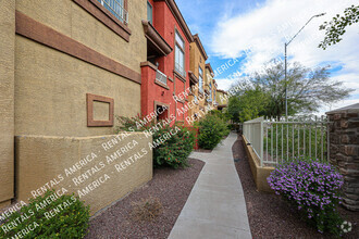 Building Photo - Gated Community in Phoenix!