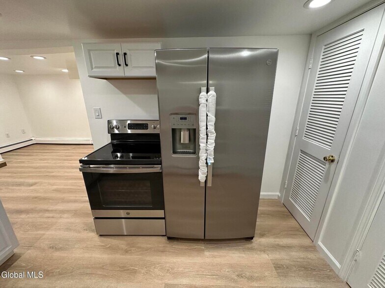 Building Photo - 27 McElwain Ave