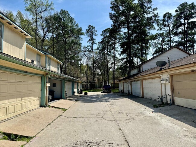 Building Photo - 5810 Twisted Pine Ct